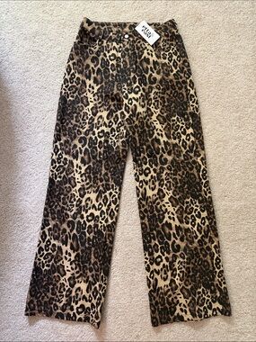 NWT Etta & East Leopard Pants Size Large